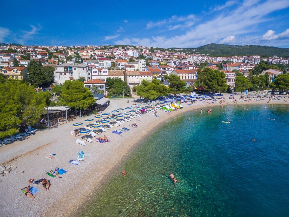 Apartment Vedry Crikvenica Bagian luar foto