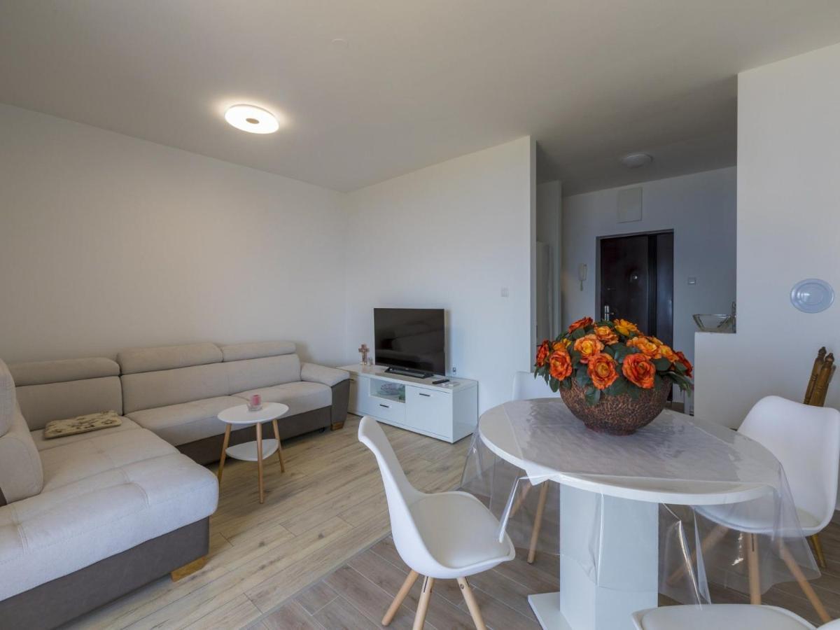 Apartment Vedry Crikvenica Bagian luar foto