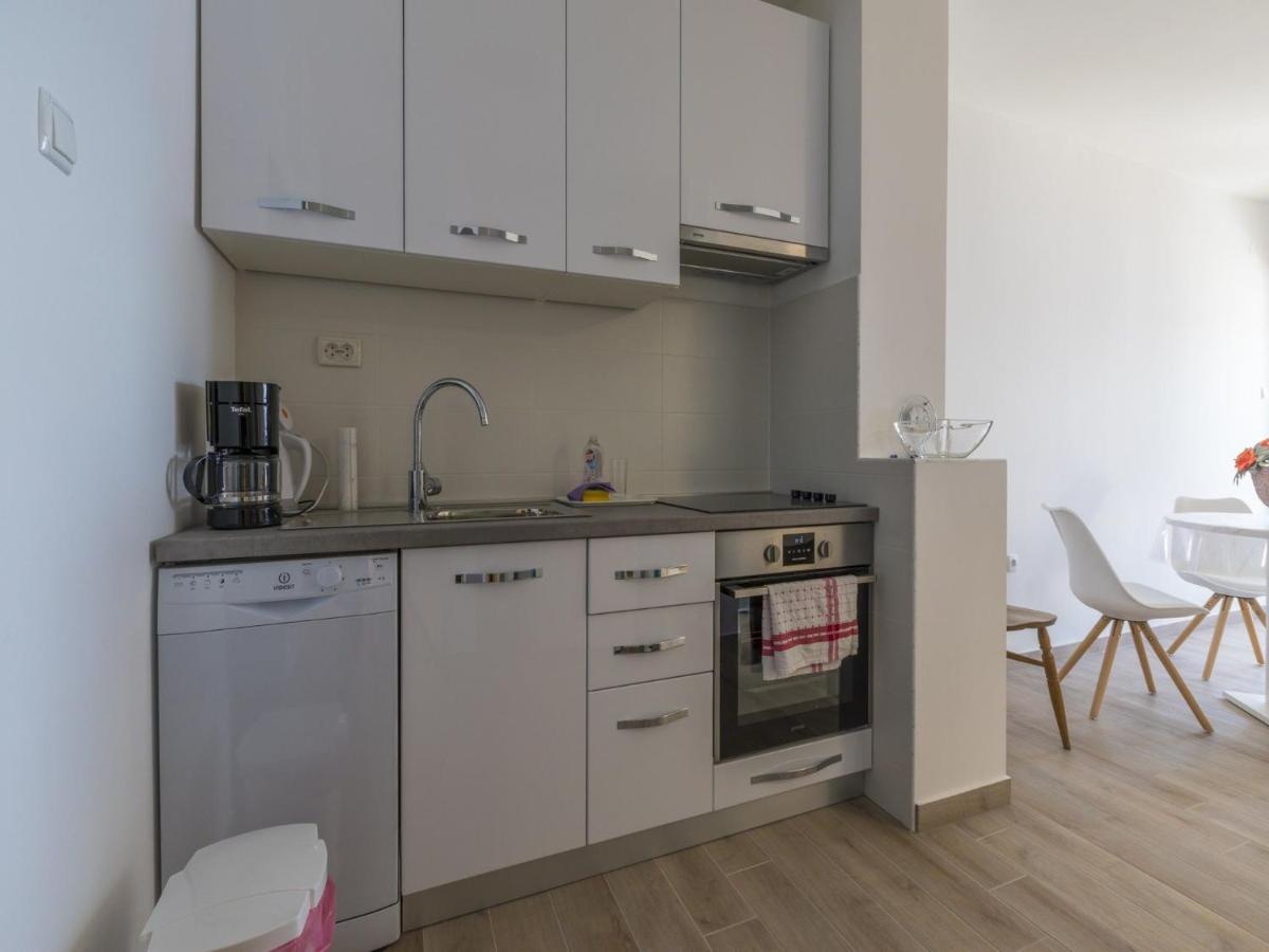 Apartment Vedry Crikvenica Bagian luar foto